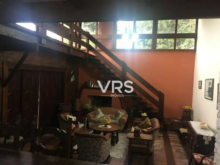 Foto 9 de Casa com 3 quartos à venda, 666m2 em Vila Muqui, Teresopolis - RJ