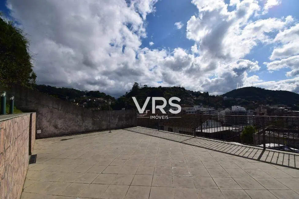 Casa com 5 quartos à venda, 402m2 em Agriões, Teresopolis - RJ - imagem 8 Foto 8 de Casa com 5 quartos à venda, 402m2 em Agriões, Teresopolis - RJ