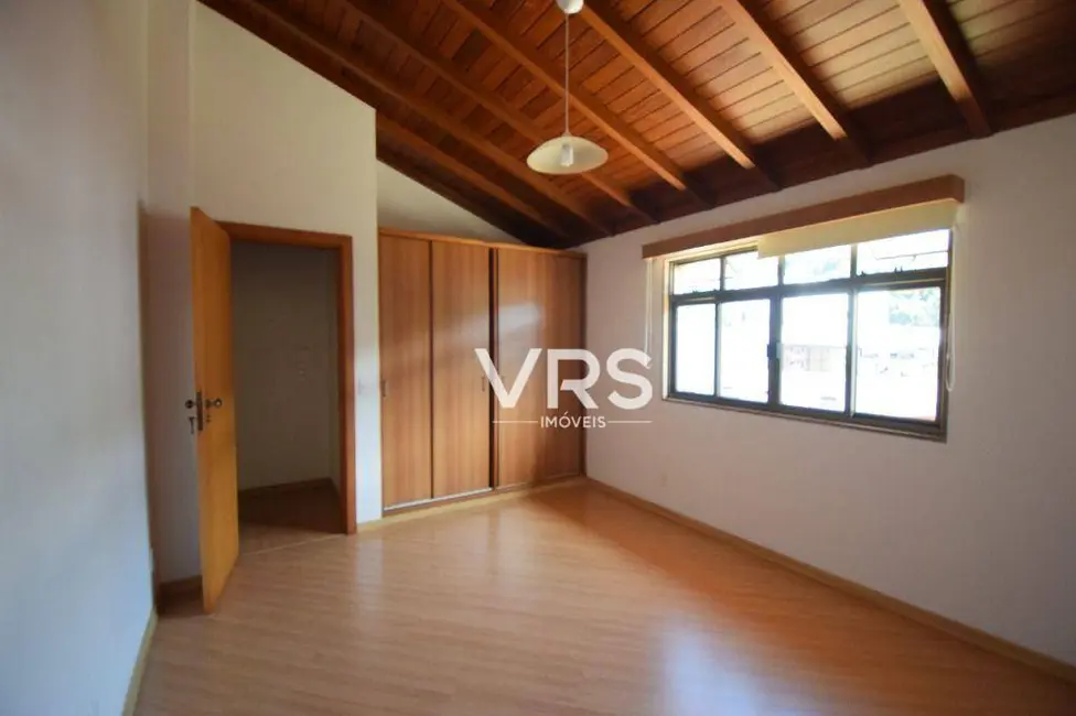 Cobertura com 5 quartos à venda, 176m2 em Várzea, Teresopolis - RJ - imagem 5 Foto 5 de Cobertura com 5 quartos à venda, 176m2 em Várzea, Teresopolis - RJ