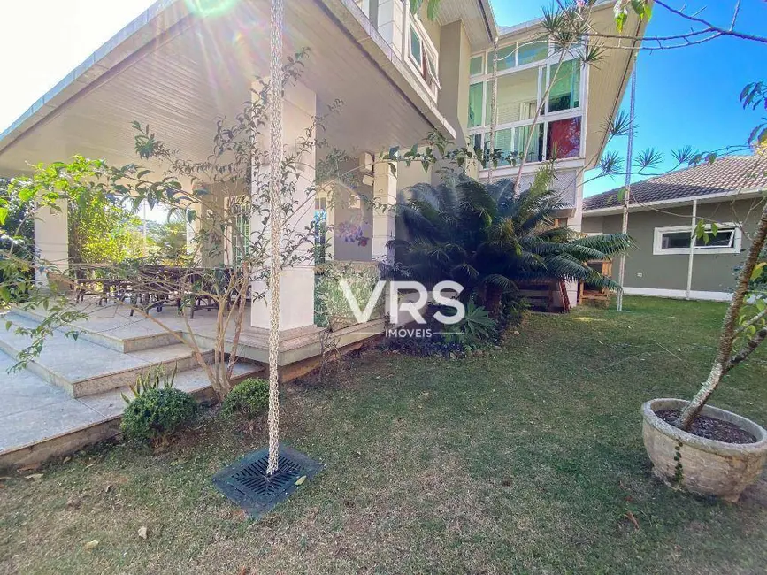 Casa de Condomínio com 5 quartos à venda, 500m2 em Várzea, Teresopolis - RJ - imagem 9 Foto 9 de Casa de Condomínio com 5 quartos à venda, 500m2 em Várzea, Teresopolis - RJ