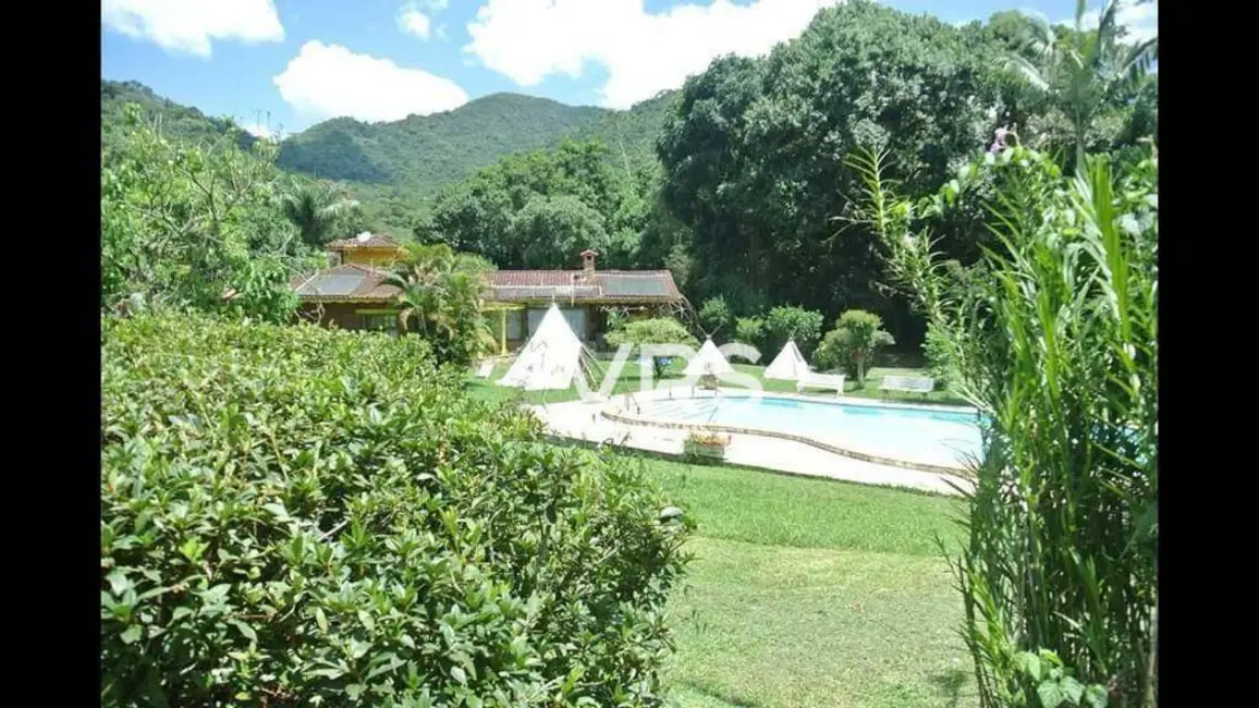 Casa com 7 quartos à venda, 8000m2 em Albuquerque, Teresopolis - RJ - imagem 4 Foto 4 de Casa com 7 quartos à venda, 8000m2 em Albuquerque, Teresopolis - RJ