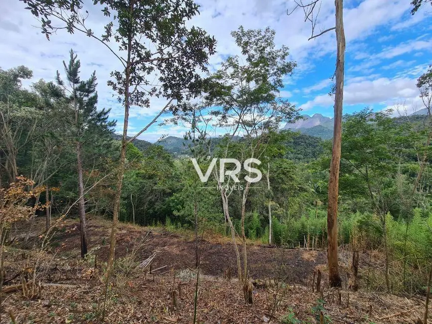 Foto 2 de Terreno / Lote à venda, 1750m2 em Albuquerque, Teresopolis - RJ