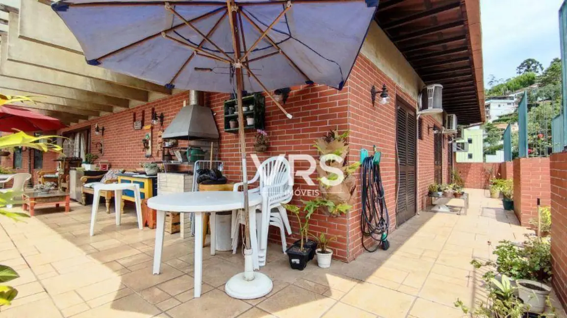 Foto 2 de Cobertura com 4 quartos à venda, 240m2 em Agriões, Teresopolis - RJ