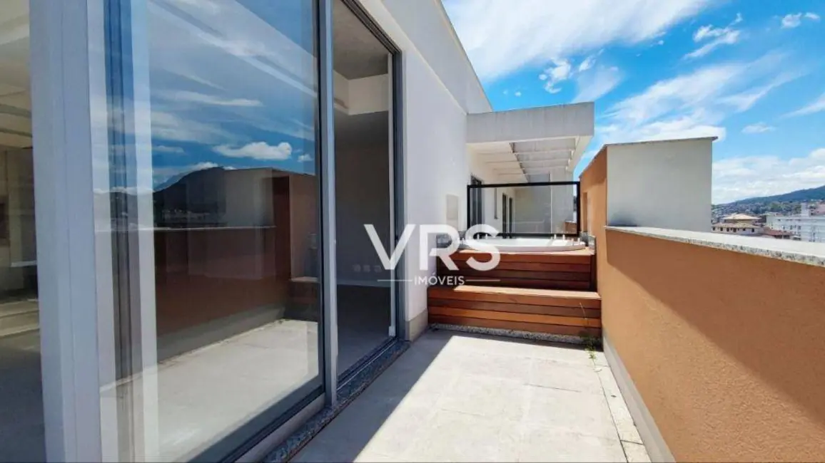 Cobertura com 3 quartos à venda, 208m2 em Agriões, Teresopolis - RJ - imagem 3 Foto 3 de Cobertura com 3 quartos à venda, 208m2 em Agriões, Teresopolis - RJ