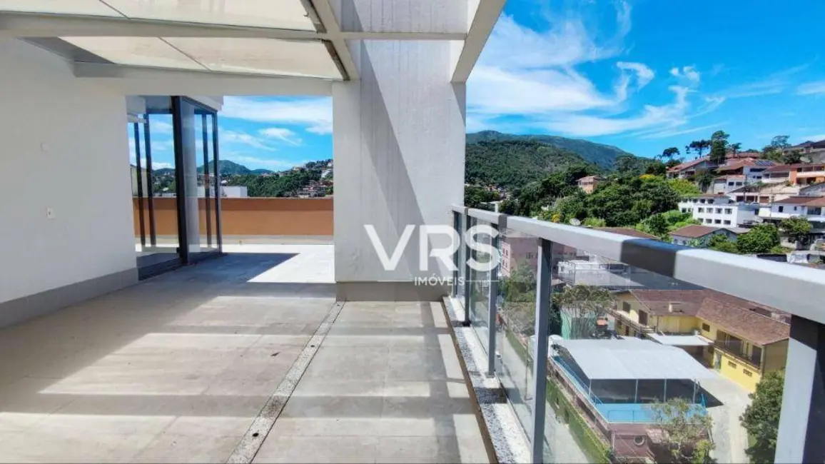Cobertura com 3 quartos à venda, 208m2 em Agriões, Teresopolis - RJ - imagem 4 Foto 4 de Cobertura com 3 quartos à venda, 208m2 em Agriões, Teresopolis - RJ