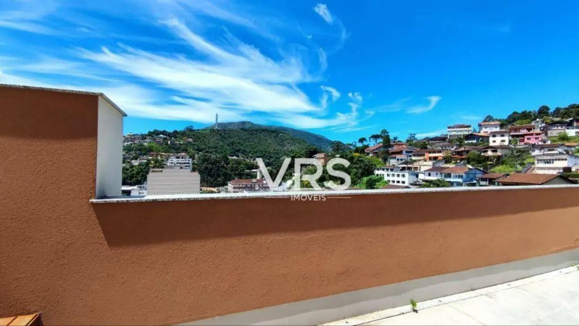 Foto 2 de Cobertura com 3 quartos à venda, 208m2 em Agriões, Teresopolis - RJ