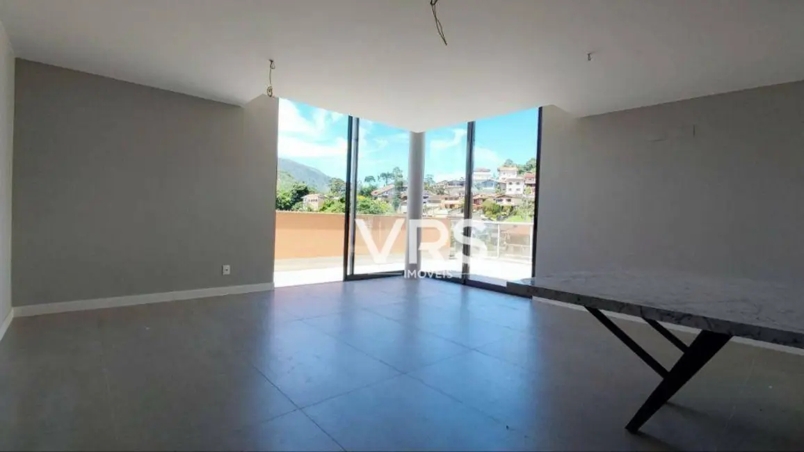 Cobertura com 3 quartos à venda, 208m2 em Agriões, Teresopolis - RJ - imagem 7 Foto 7 de Cobertura com 3 quartos à venda, 208m2 em Agriões, Teresopolis - RJ