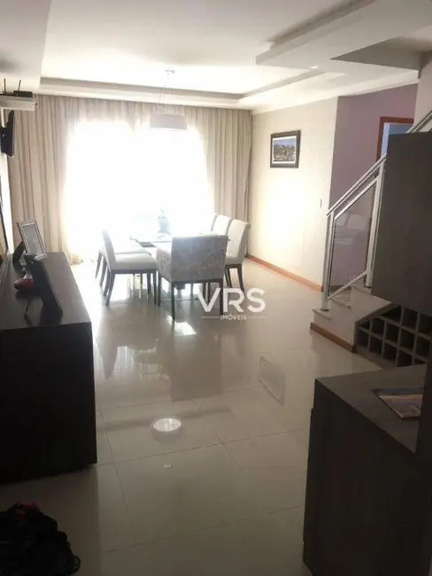 Cobertura com 3 quartos à venda, 240m2 em Taumaturgo, Teresopolis - RJ - imagem 4 Foto 4 de Cobertura com 3 quartos à venda, 240m2 em Taumaturgo, Teresopolis - RJ