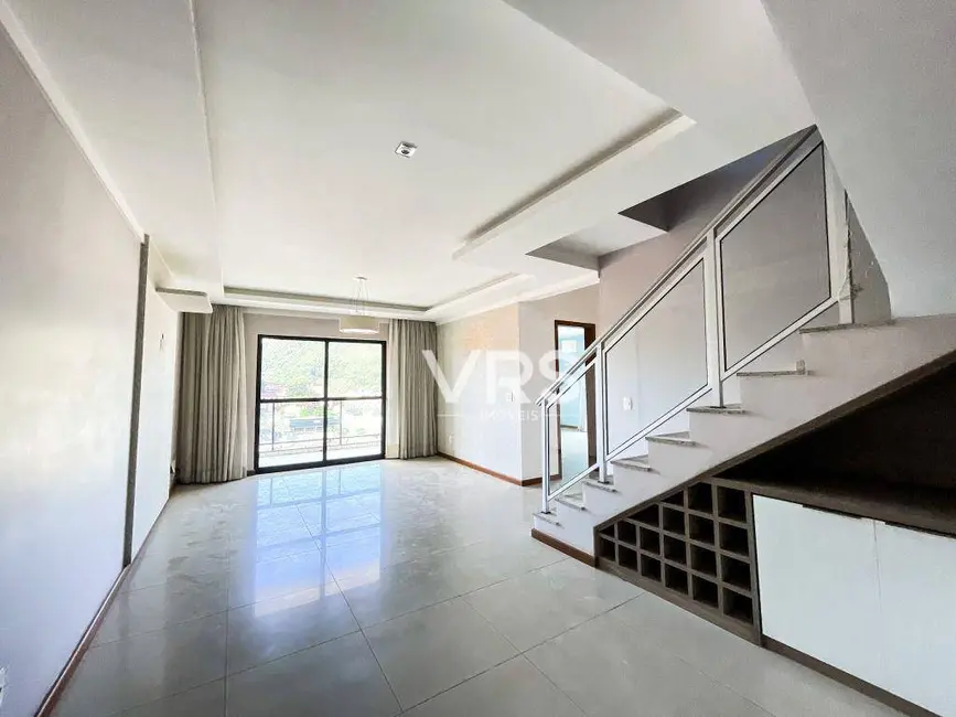 Foto 1 de Cobertura com 3 quartos à venda, 240m2 em Taumaturgo, Teresopolis - RJ