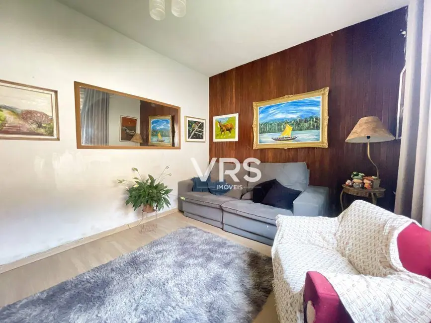 Foto 4 de Casa com 3 quartos à venda, 536m2 em Barroso, Teresopolis - RJ