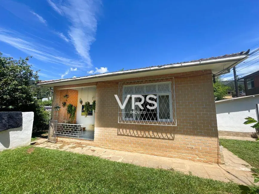 Foto 1 de Casa com 3 quartos à venda, 536m2 em Barroso, Teresopolis - RJ