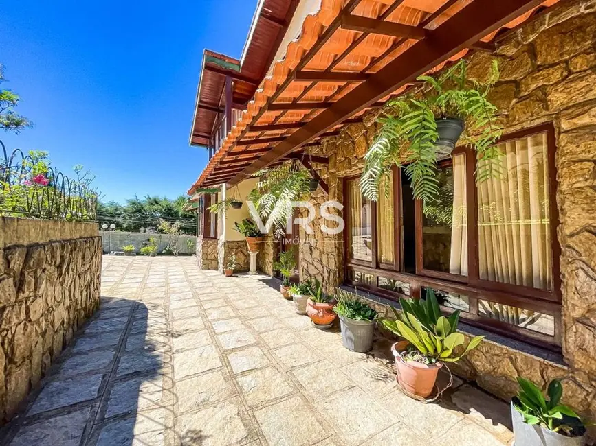 Casa de Condomínio com 5 quartos à venda, 1245m2 em Carlos Guinle, Teresopolis - RJ - imagem 2 Foto 2 de Casa de Condomínio com 5 quartos à venda, 1245m2 em Carlos Guinle, Teresopolis - RJ