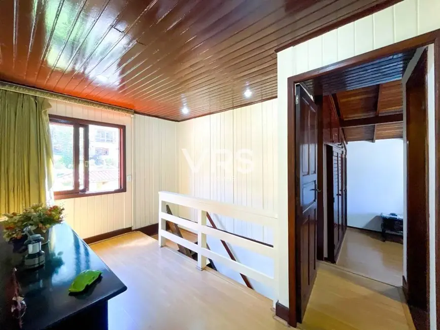 Foto 7 de Casa de Condomínio com 5 quartos à venda, 1245m2 em Carlos Guinle, Teresopolis - RJ