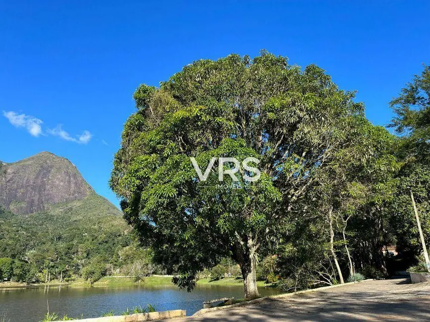 Foto 2 de Casa de Condomínio com 2 quartos à venda, 250m2 em Colônia Alpina, Teresopolis - RJ