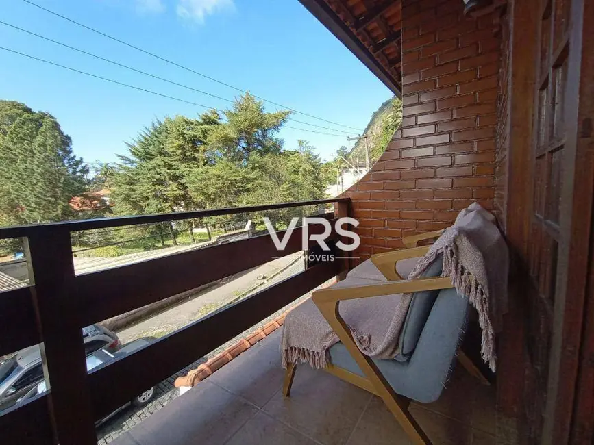 Casa com 4 quartos à venda, 197m2 em Granja Guarani, Teresopolis - RJ - imagem 6 Foto 6 de Casa com 4 quartos à venda, 197m2 em Granja Guarani, Teresopolis - RJ