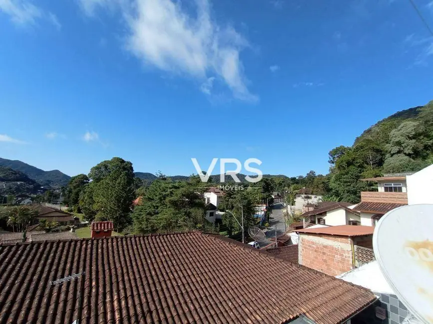 Foto 4 de Casa com 4 quartos à venda, 130m2 em Granja Guarani, Teresopolis - RJ