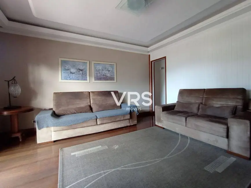 Foto 8 de Casa com 4 quartos à venda, 130m2 em Granja Guarani, Teresopolis - RJ