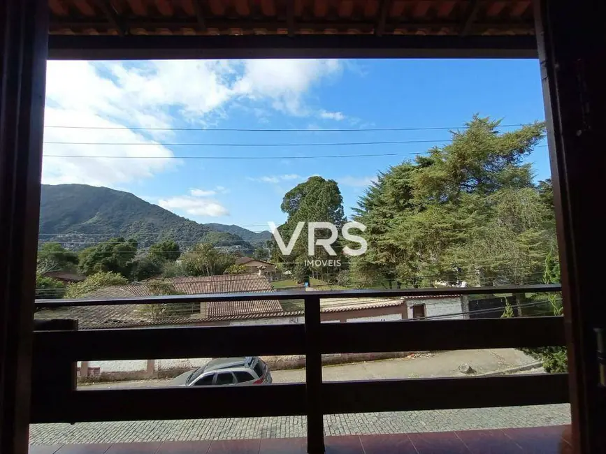 Foto 9 de Casa com 4 quartos à venda, 130m2 em Granja Guarani, Teresopolis - RJ