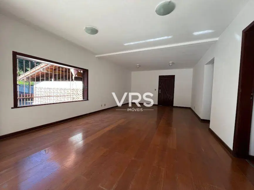 Casa com 2 quartos à venda, 374m2 em Araras, Teresopolis - RJ - imagem 4 Foto 4 de Casa com 2 quartos à venda, 374m2 em Araras, Teresopolis - RJ