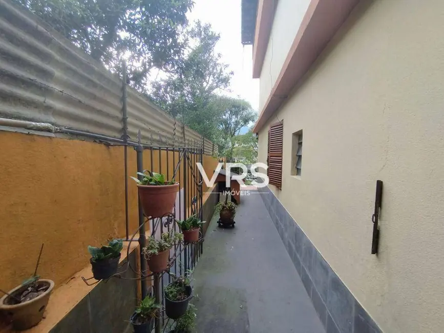 Foto 4 de Casa com 5 quartos à venda, 416m2 em Jardim Cascata, Teresopolis - RJ