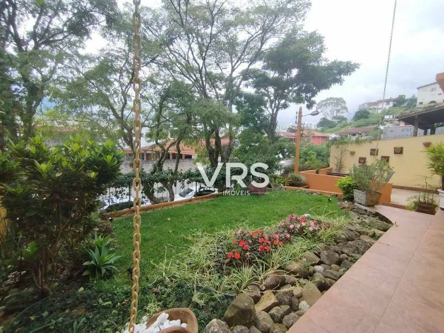 Foto 3 de Casa com 5 quartos à venda, 416m2 em Jardim Cascata, Teresopolis - RJ