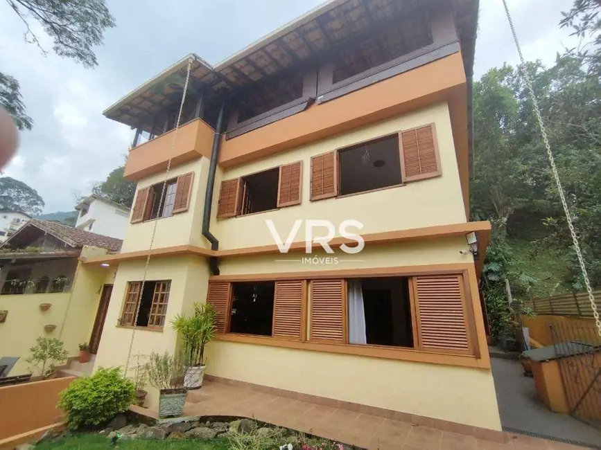 Foto 2 de Casa com 5 quartos à venda, 416m2 em Jardim Cascata, Teresopolis - RJ