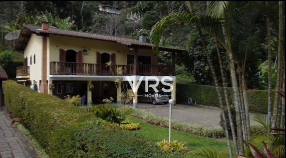 Foto 3 de Casa com 4 quartos à venda, 780m2 em Albuquerque, Teresopolis - RJ