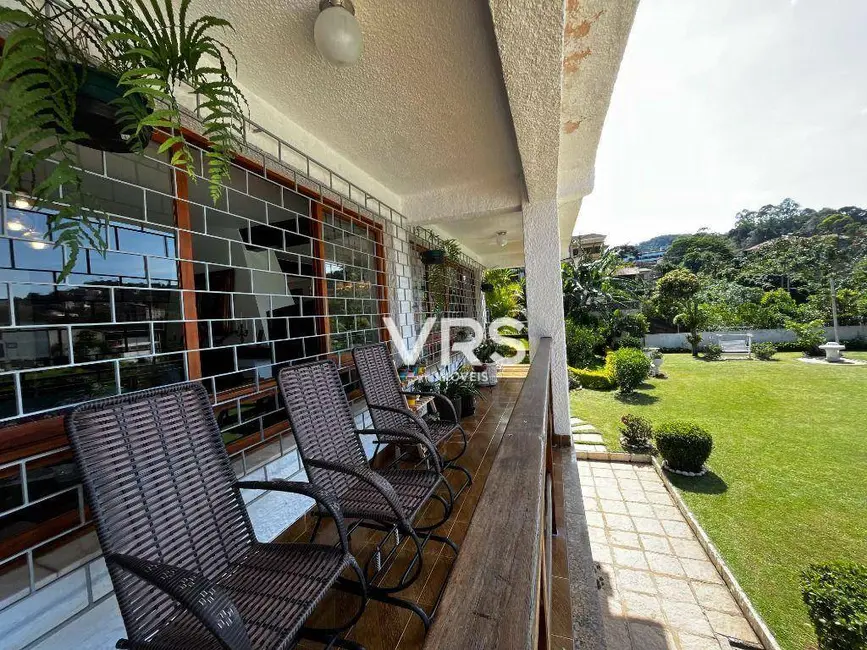 Casa com 5 quartos à venda, 900m2 em Jardim Cascata, Teresopolis - RJ - imagem 3 Foto 3 de Casa com 5 quartos à venda, 900m2 em Jardim Cascata, Teresopolis - RJ