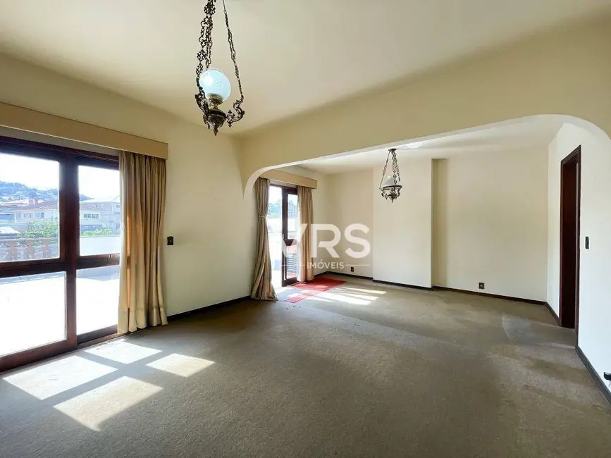 Cobertura com 4 quartos à venda, 168m2 em Taumaturgo, Teresopolis - RJ - imagem 4 Foto 4 de Cobertura com 4 quartos à venda, 168m2 em Taumaturgo, Teresopolis - RJ