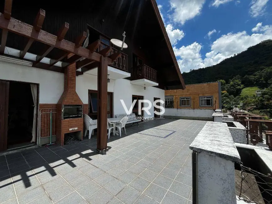 Foto 2 de Cobertura com 4 quartos à venda, 168m2 em Taumaturgo, Teresopolis - RJ