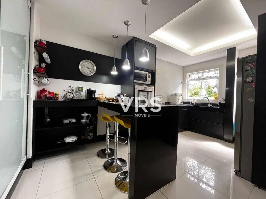 Foto 9 de Casa de Condomínio com 4 quartos à venda, 200m2 em Bom Retiro, Teresopolis - RJ