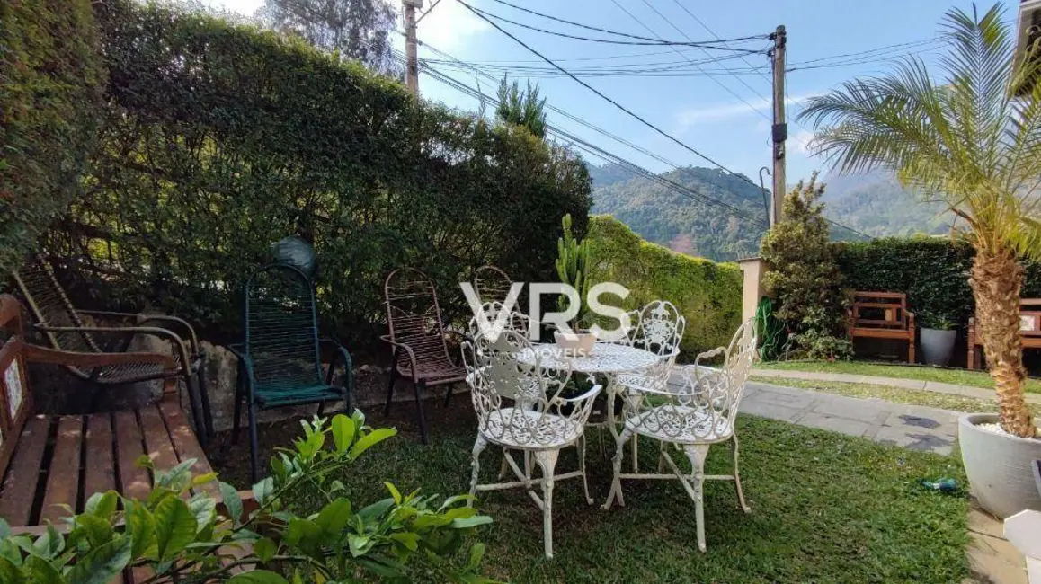 Foto 1 de Casa de Condomínio com 3 quartos à venda, 185m2 em Vargem Grande, Teresopolis - RJ