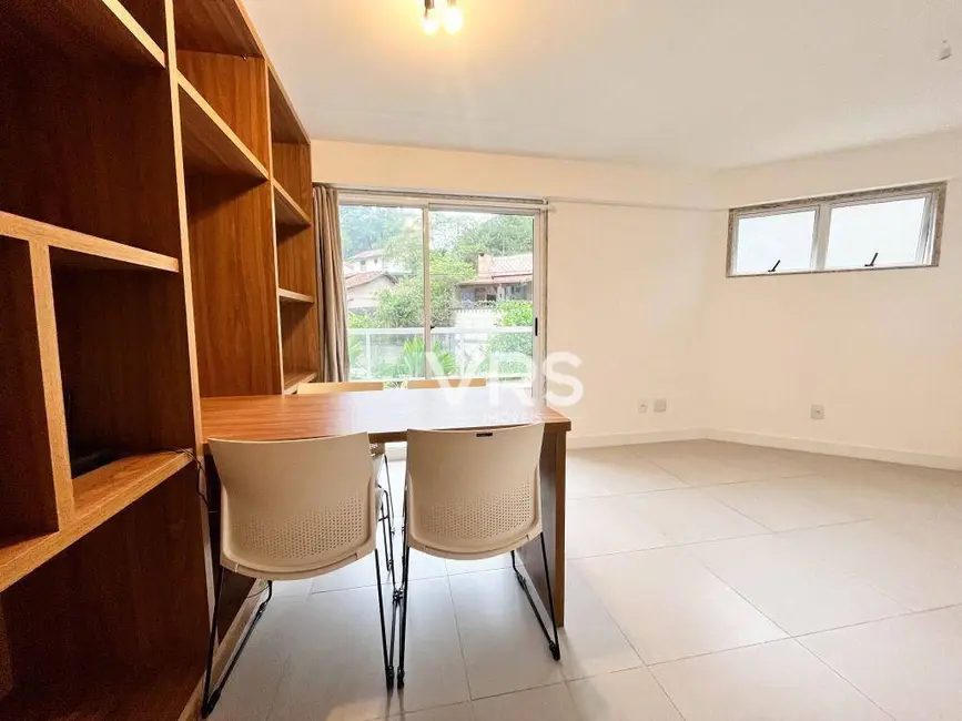 Foto 3 de Apartamento com 1 quarto à venda, 48m2 em Agriões, Teresopolis - RJ