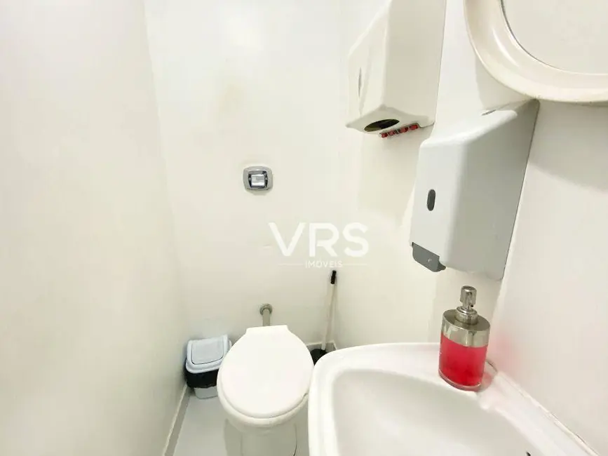 Sala Comercial à venda, 234m2 em Várzea, Teresopolis - RJ - imagem 8 Foto 8 de Sala Comercial à venda, 234m2 em Várzea, Teresopolis - RJ