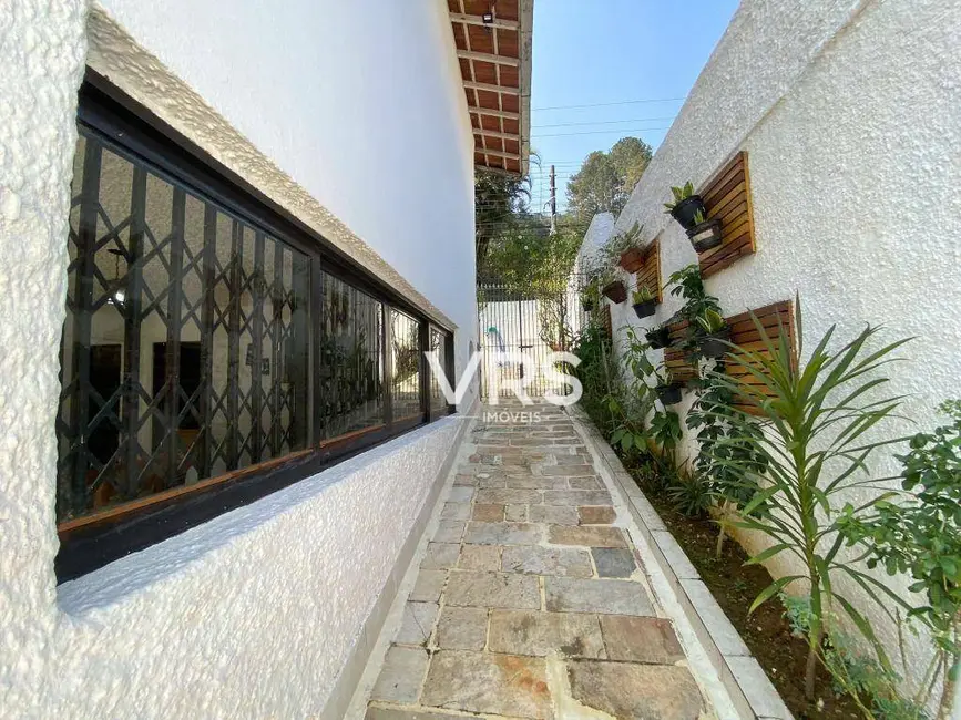 Foto 3 de Casa com 4 quartos à venda, 365m2 em Carlos Guinle, Teresopolis - RJ