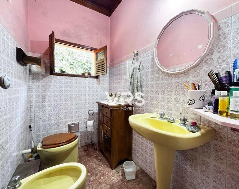 Casa com 3 quartos à venda, 2500m2 em Jardim Salaco, Teresopolis - RJ - imagem 9 Foto 9 de Casa com 3 quartos à venda, 2500m2 em Jardim Salaco, Teresopolis - RJ