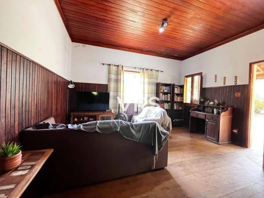 Casa com 3 quartos à venda, 2500m2 em Jardim Salaco, Teresopolis - RJ - imagem 8 Foto 8 de Casa com 3 quartos à venda, 2500m2 em Jardim Salaco, Teresopolis - RJ