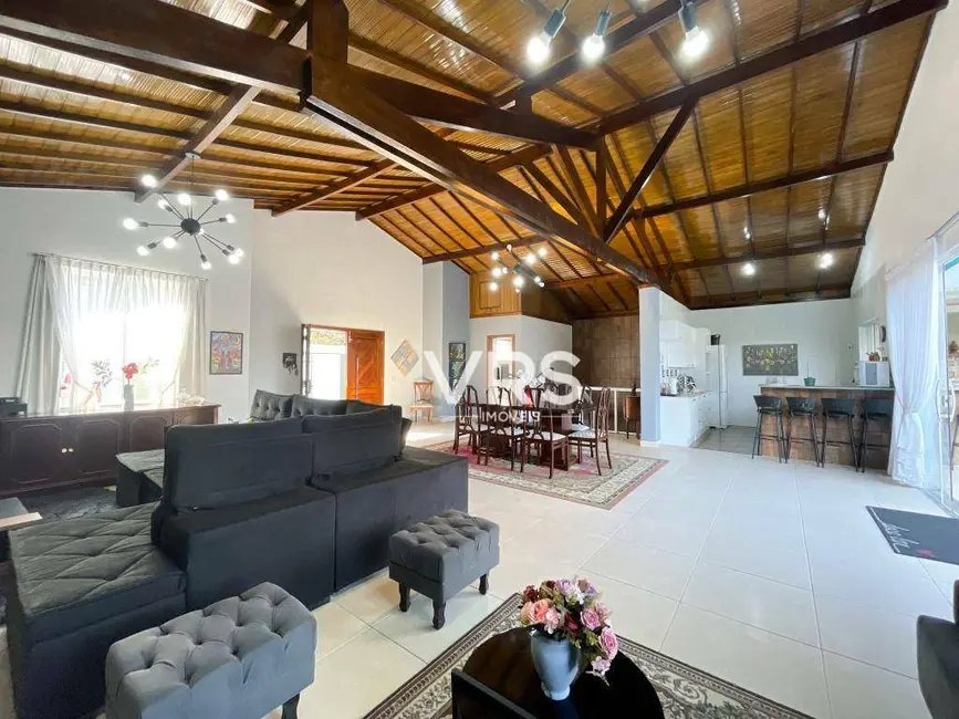 Casa de Condomínio com 4 quartos à venda, 500m2 em Barra do Imbuí, Teresopolis - RJ - imagem 4 Foto 4 de Casa de Condomínio com 4 quartos à venda, 500m2 em Barra do Imbuí, Teresopolis - RJ