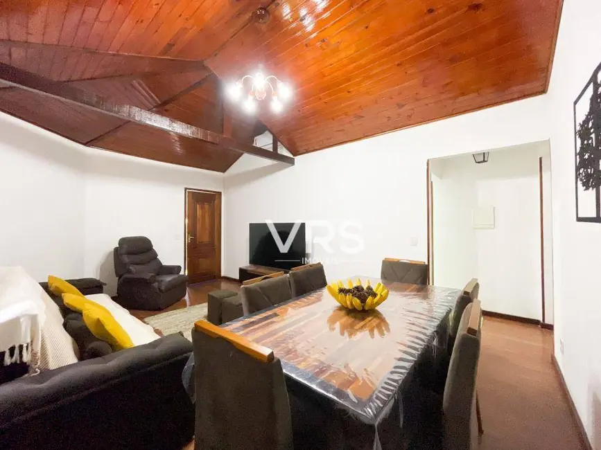 Foto 2 de Casa de Condomínio com 3 quartos à venda, 390m2 em Vargem Grande, Teresopolis - RJ