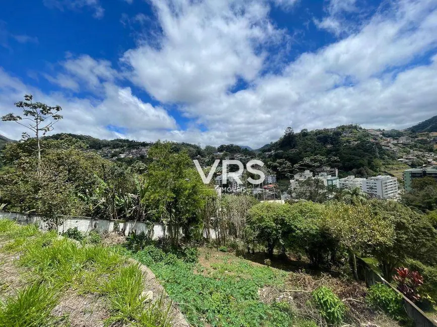 Foto 1 de Terreno / Lote à venda, 681m2 em Agriões, Teresopolis - RJ