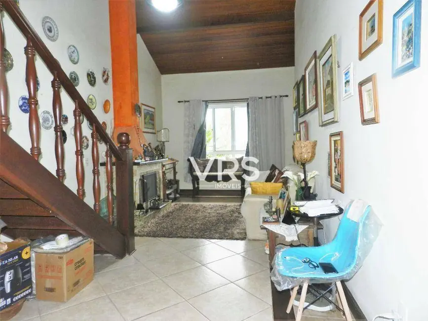 Casa de Condomínio com 3 quartos à venda, 135m2 em Bom Retiro, Teresopolis - RJ - imagem 2 Foto 2 de Casa de Condomínio com 3 quartos à venda, 135m2 em Bom Retiro, Teresopolis - RJ