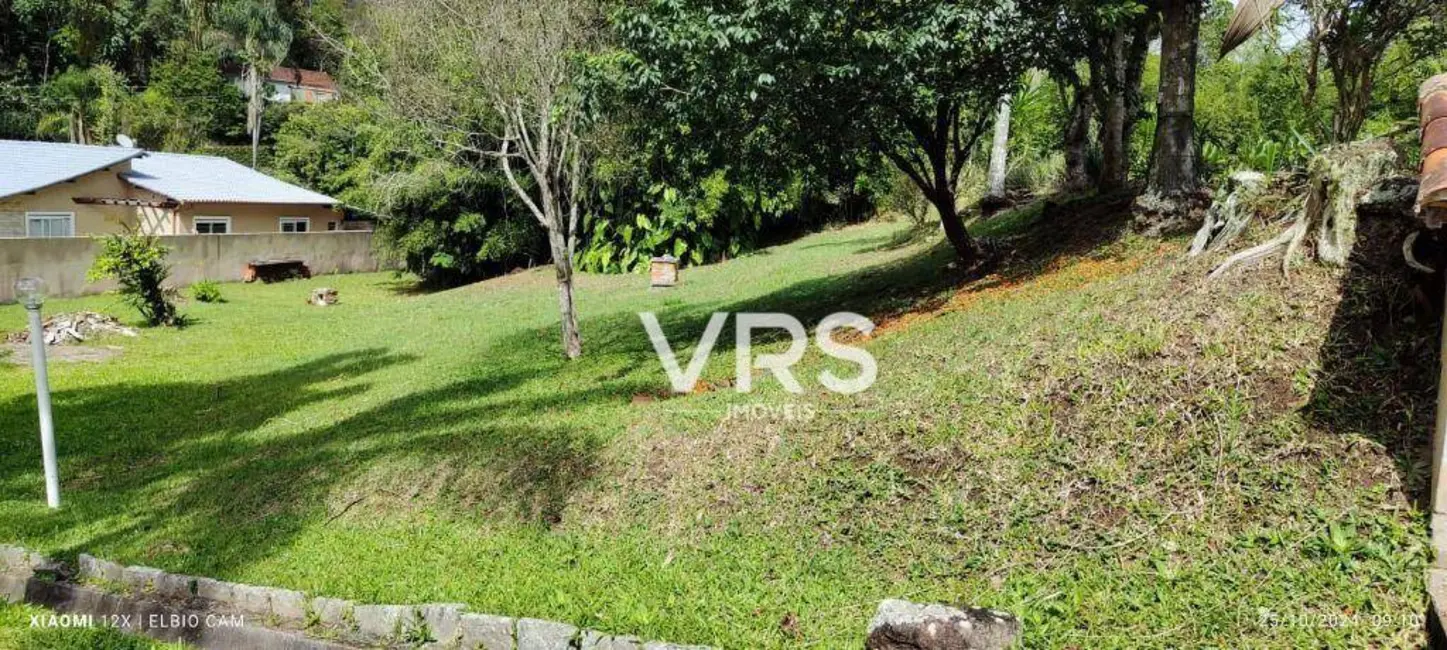 Foto 1 de Terreno / Lote à venda, 422m2 em Posse, Teresopolis - RJ