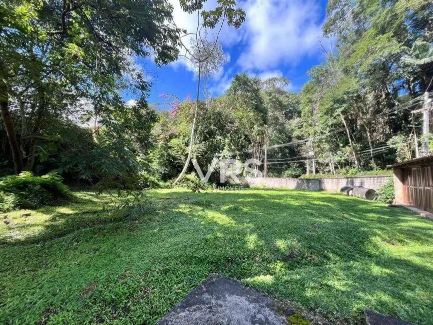 Foto 1 de Terreno / Lote à venda, 404m2 em Posse, Teresopolis - RJ