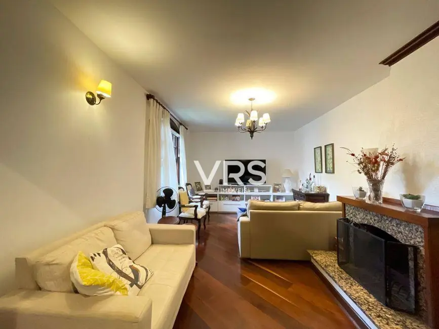 Foto 4 de Casa de Condomínio com 3 quartos à venda, 177m2 em Várzea, Teresopolis - RJ