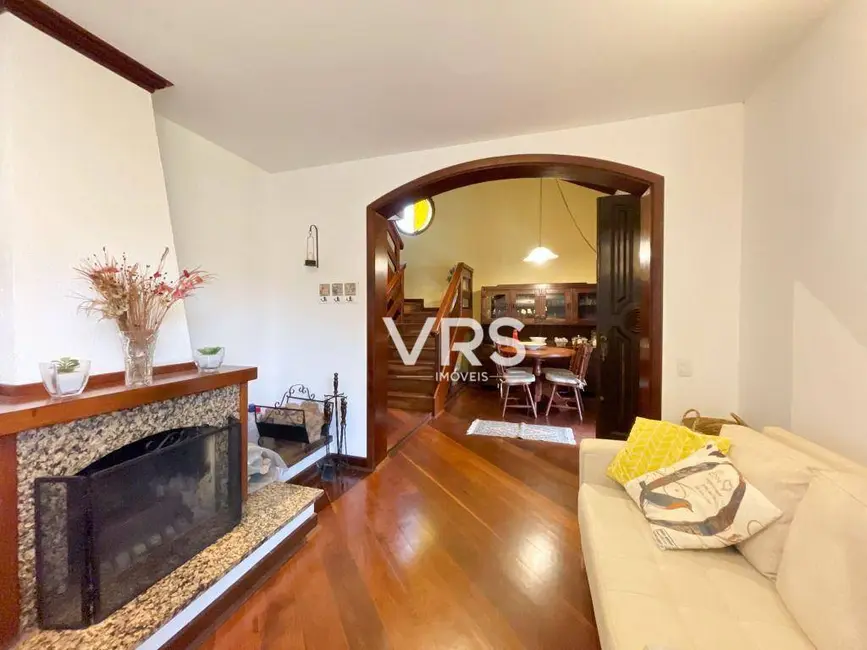 Foto 7 de Casa de Condomínio com 3 quartos à venda, 177m2 em Várzea, Teresopolis - RJ