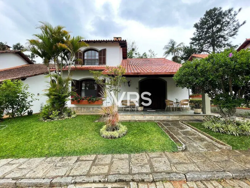 Foto 2 de Casa de Condomínio com 3 quartos à venda, 177m2 em Várzea, Teresopolis - RJ