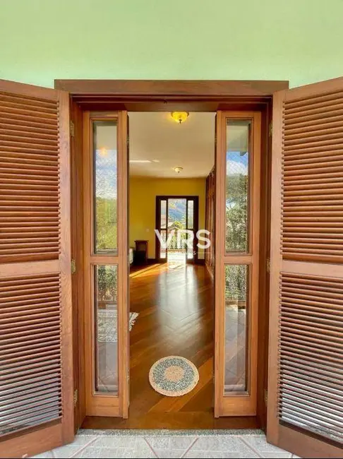 Casa de Condomínio com 3 quartos à venda, 663m2 em Golfe, Teresopolis - RJ - imagem 3 Foto 3 de Casa de Condomínio com 3 quartos à venda, 663m2 em Golfe, Teresopolis - RJ