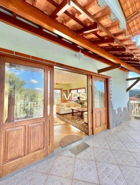 Casa de Condomínio com 3 quartos à venda, 663m2 em Golfe, Teresopolis - RJ - imagem 8 Foto 8 de Casa de Condomínio com 3 quartos à venda, 663m2 em Golfe, Teresopolis - RJ