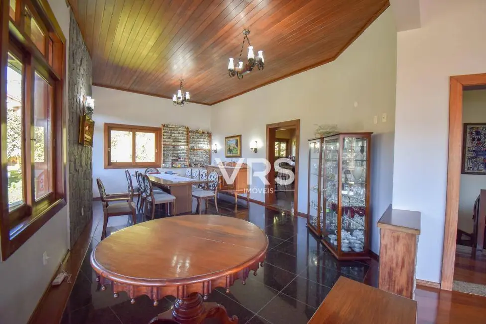 Foto 7 de Casa de Condomínio com 6 quartos à venda, 2100m2 em Carlos Guinle, Teresopolis - RJ