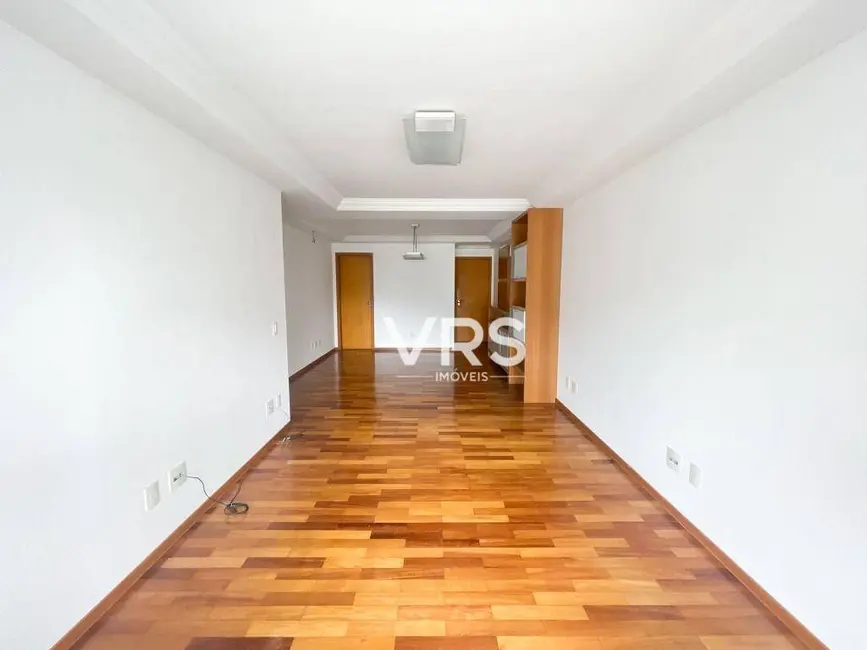 Apartamento com 3 quartos para alugar, 105m2 em Agriões, Teresopolis - RJ - imagem 1 Foto 1 de Apartamento com 3 quartos para alugar, 105m2 em Agriões, Teresopolis - RJ